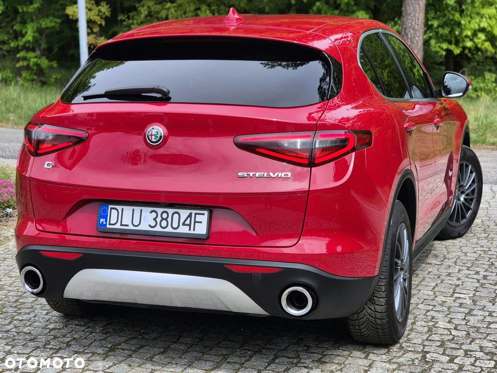 Alfa Romeo Stelvio 2.0 Turbo 16V AT8-Q4 First Edition - 9