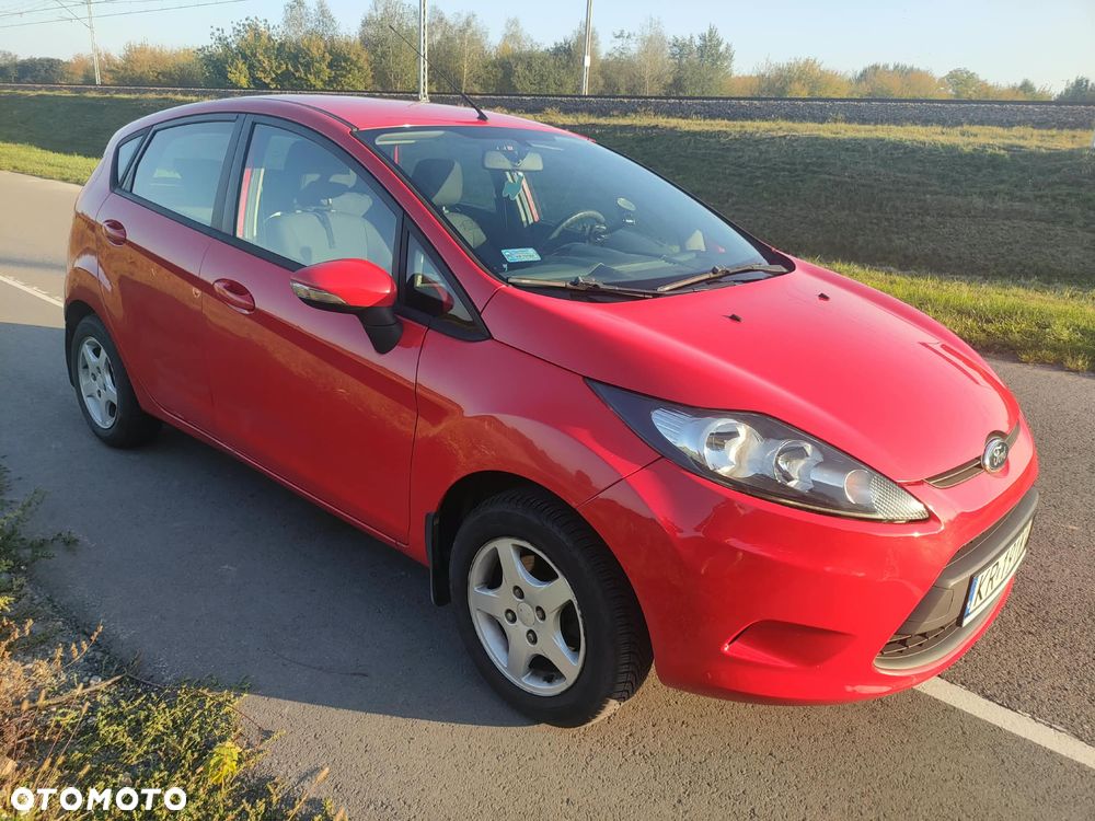 Ford Fiesta - 24
