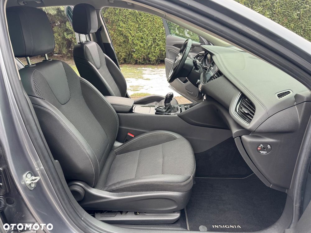 Opel Insignia - 24