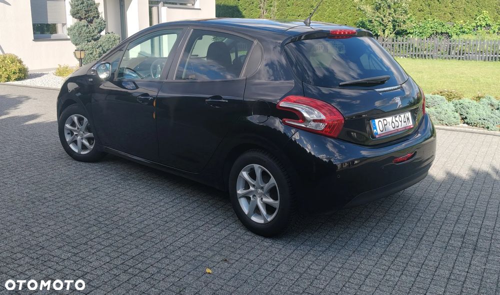 Peugeot 208 1.2 PureTech Style - 5