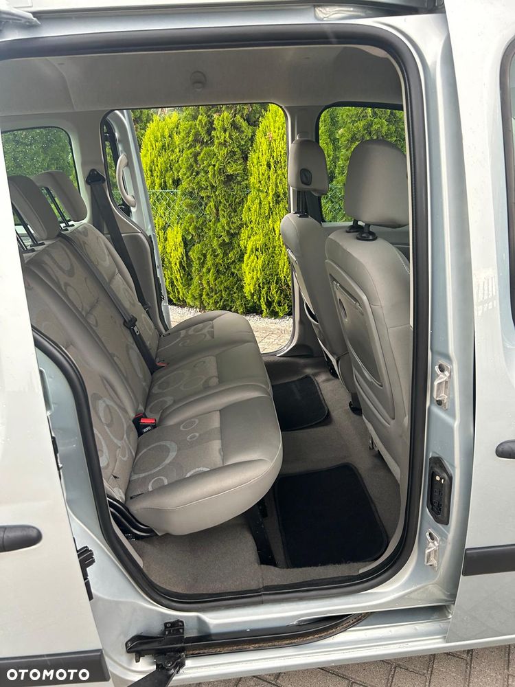 Renault Kangoo 1.6 8V Helios - 18