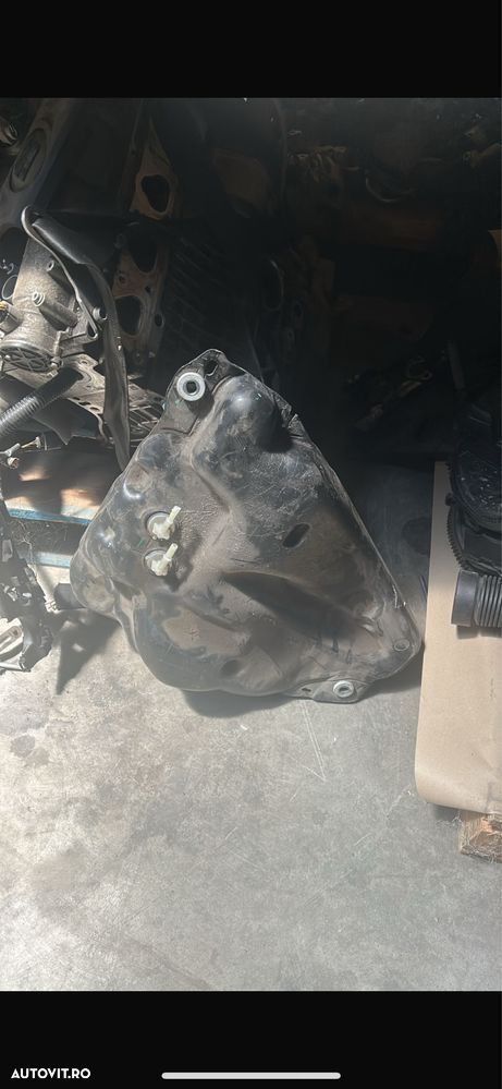 Rezervor adblue cu pompa  audi a4 b8 2015 - 1