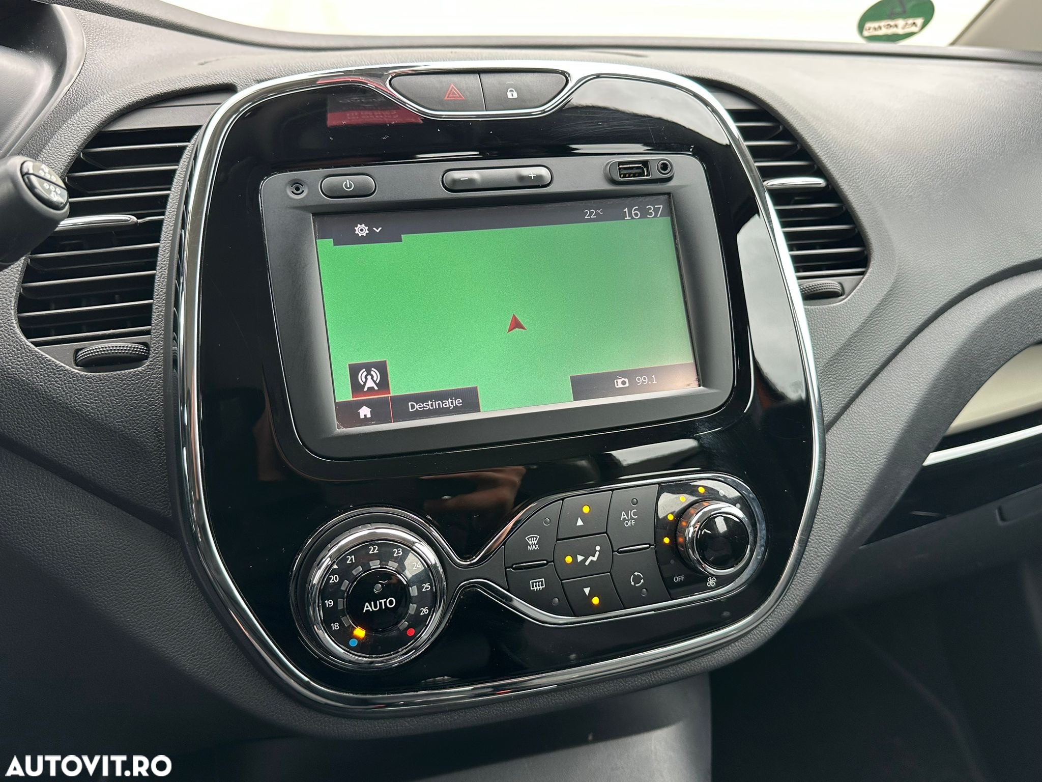 Renault Captur (ENERGY) TCe 90 INTENS - 11