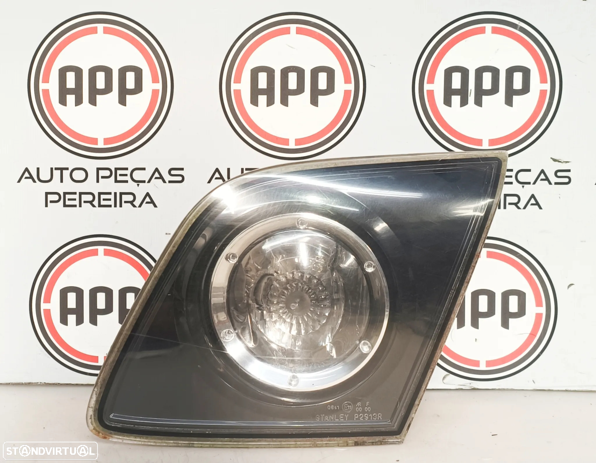 Farolins mala esquerdo e direito  Mazda 3 de 2008. - 2