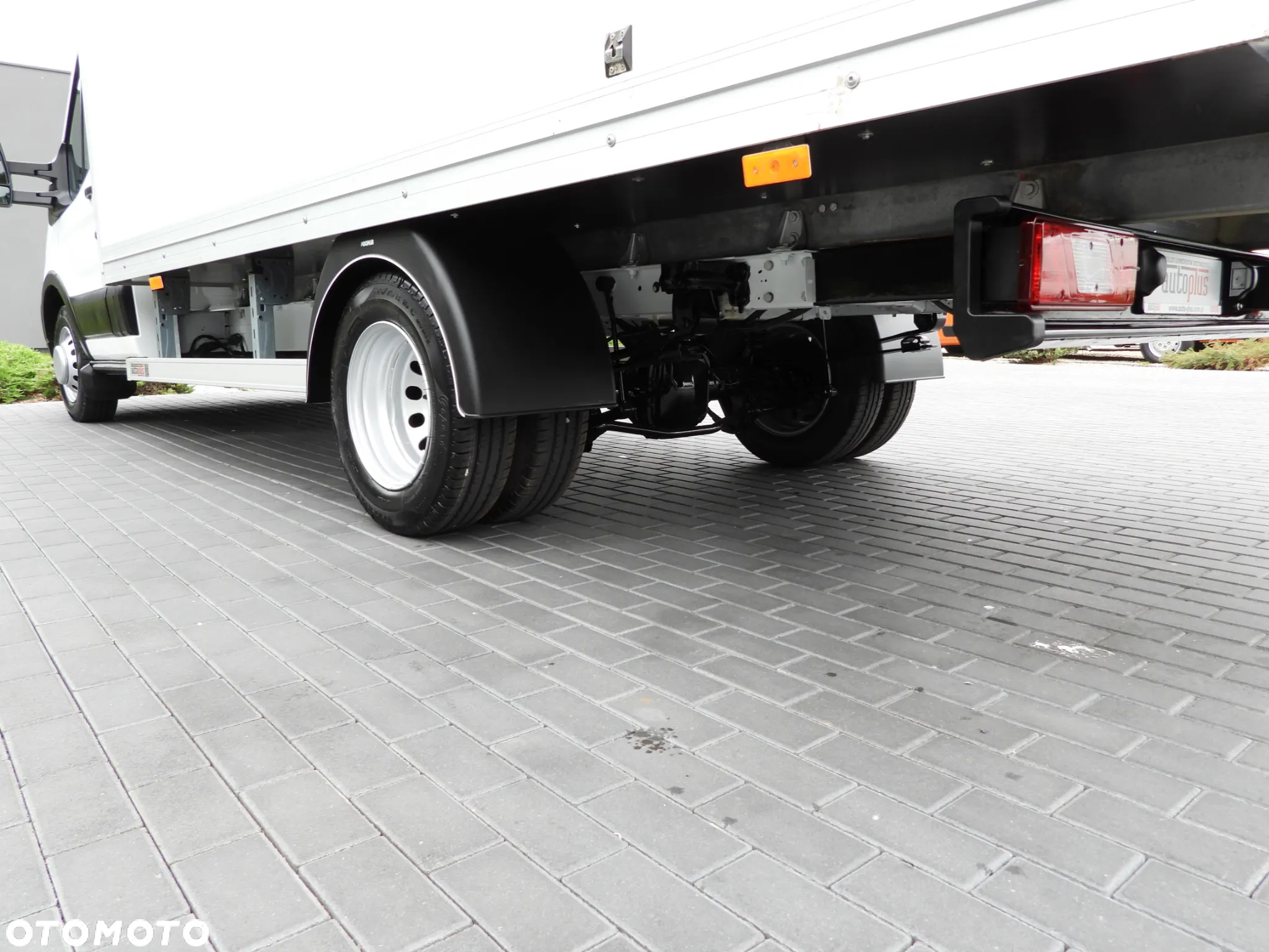 Ford TRANSIT KONTENER / CHŁODNIA 5*C / TEMPOMAT LEDY BLIŹNIACZE KOŁA KLIMATYZACJA 130KM [ U89312 ] - 18