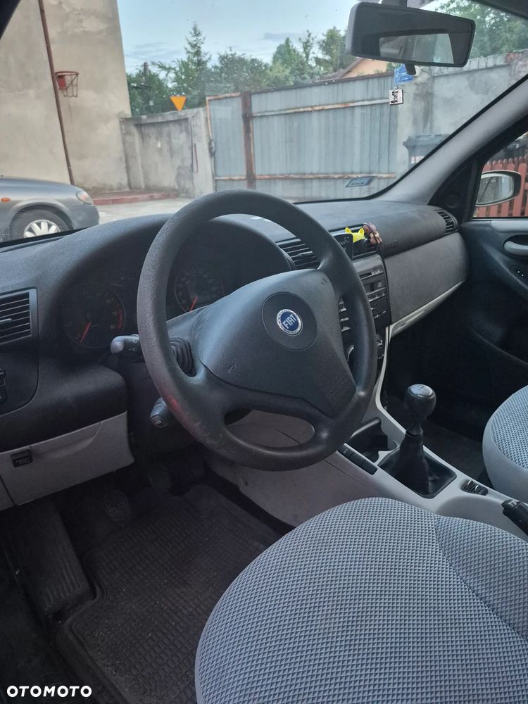 Fiat Stilo 1.6 16V Actual - 11