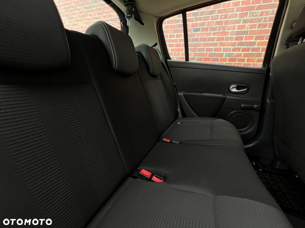 Renault Clio - 17