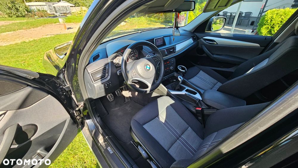 BMW X1 sDrive18i - 16
