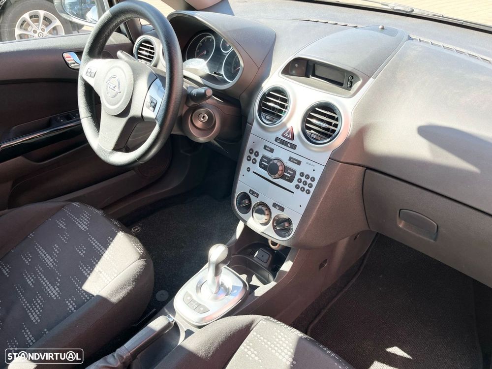 Opel Corsa 1.2 Cosmo Easytronic 125g - 22