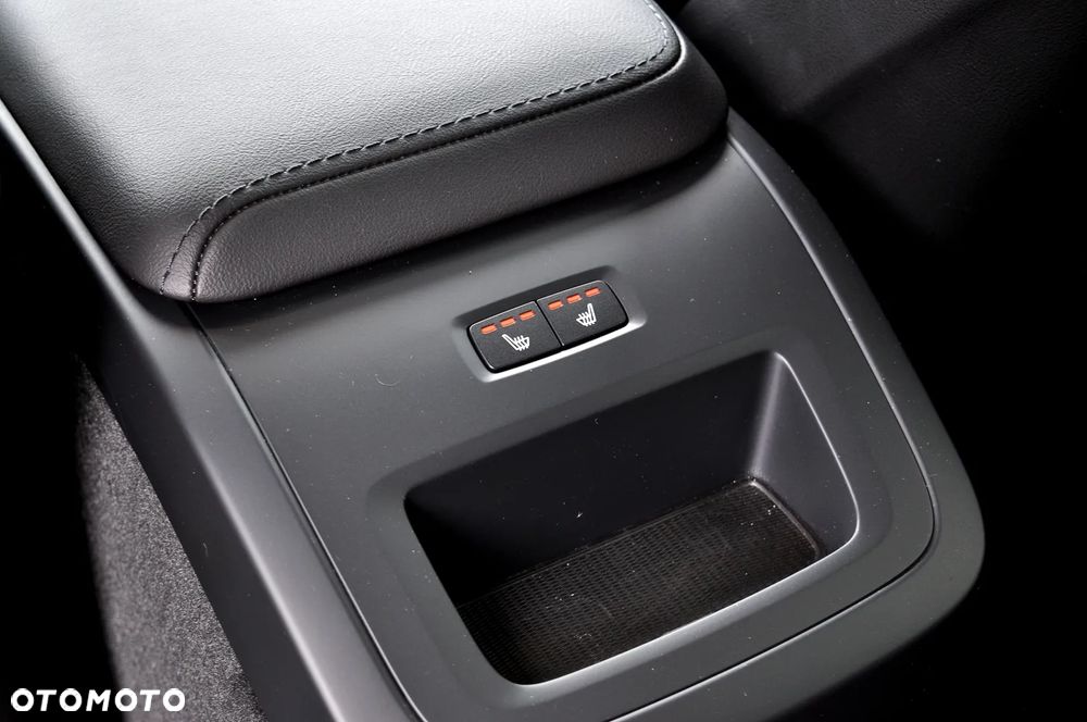 Volvo XC 60 B4 B Geartronic Momentum Pro - 19