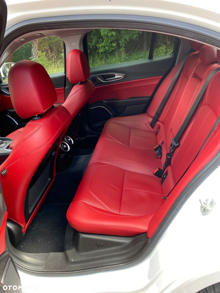 Alfa Romeo Giulia - 13
