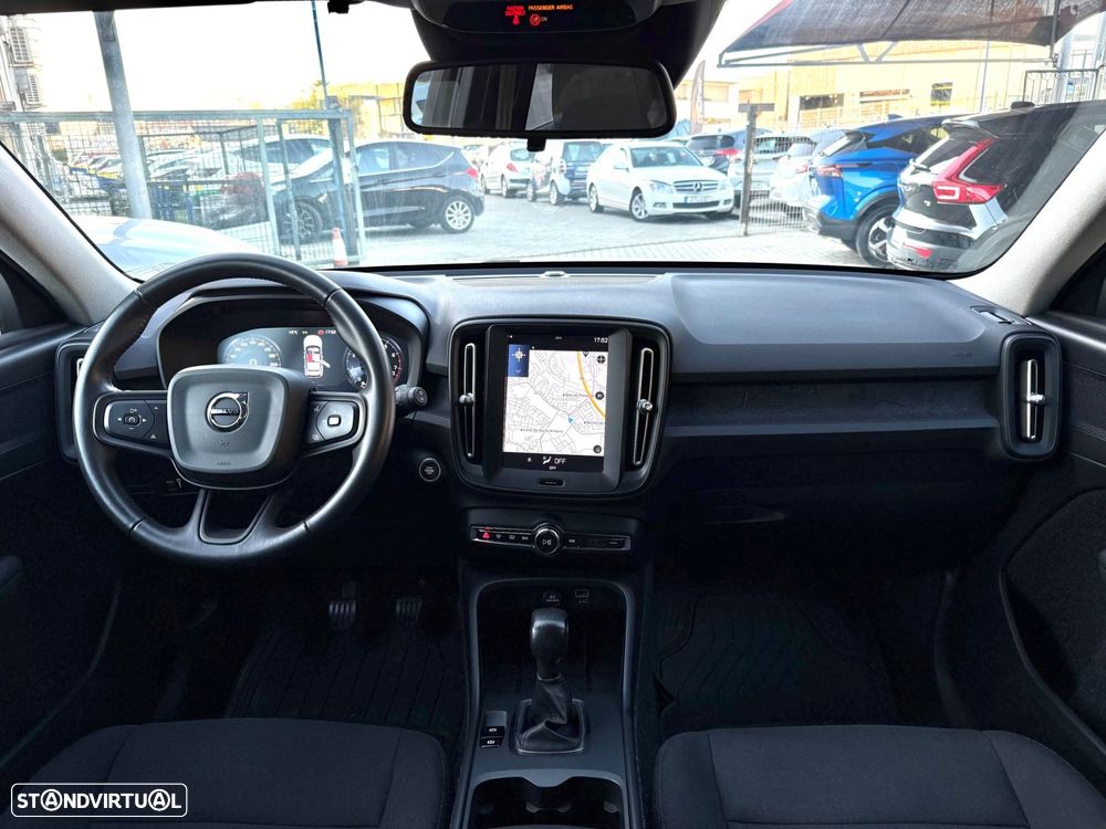 Volvo XC 40 1.5 T3 Momentum Tech Edition - 18