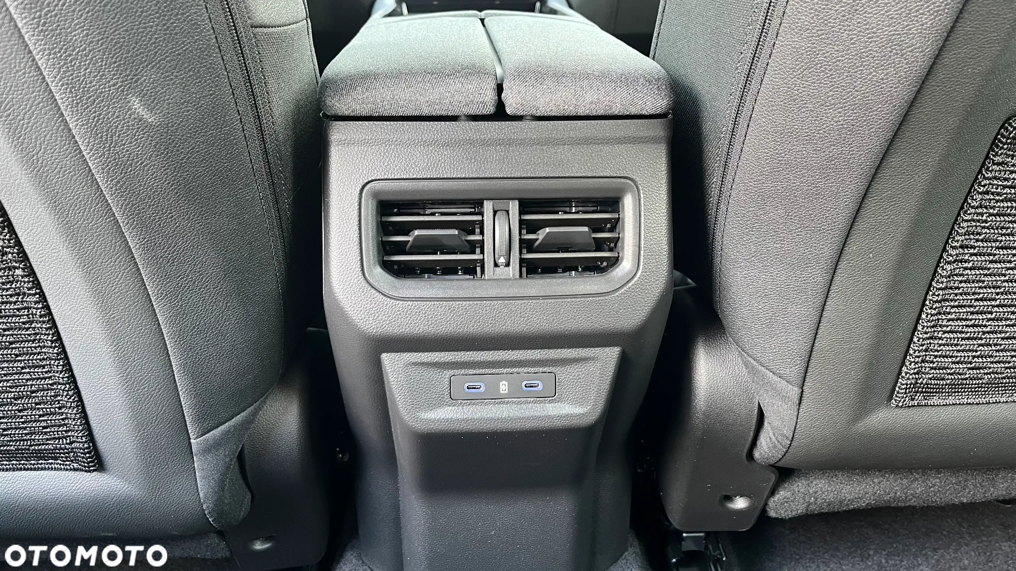 Renault Austral 1.3 TCe mHEV Evolution - 16