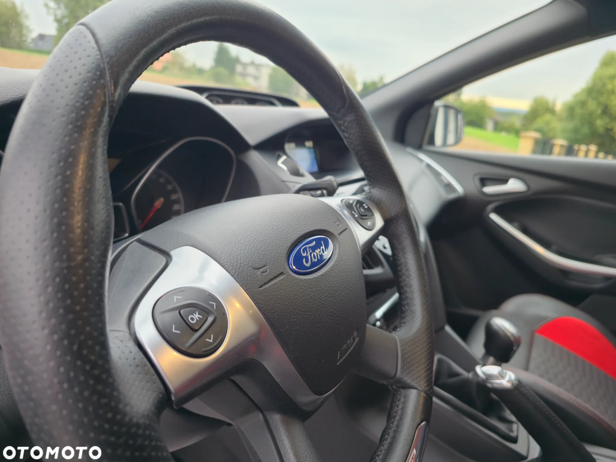 Ford Focus Turnier 2.0 EcoBoost ST mit Leder-Sport-Paket - 7