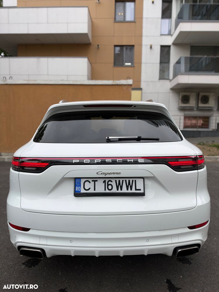 Porsche Cayenne - 6