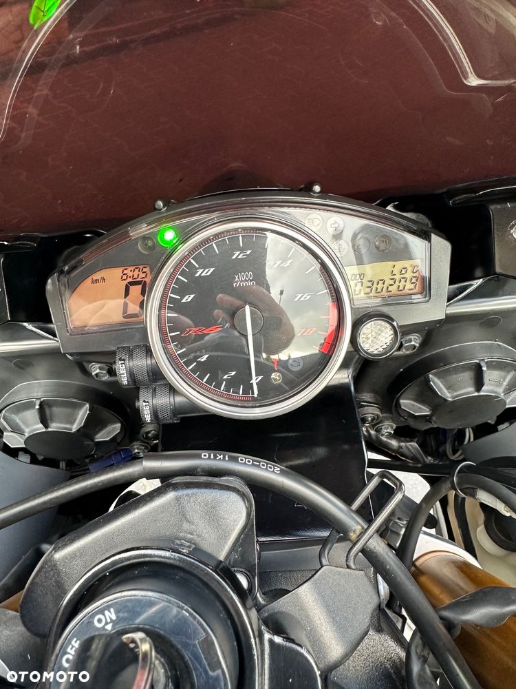Yamaha R6 - 10