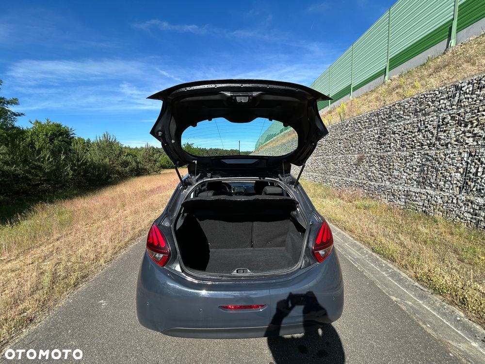 Peugeot 208 1.2 PureTech GPF Active S&S - 9