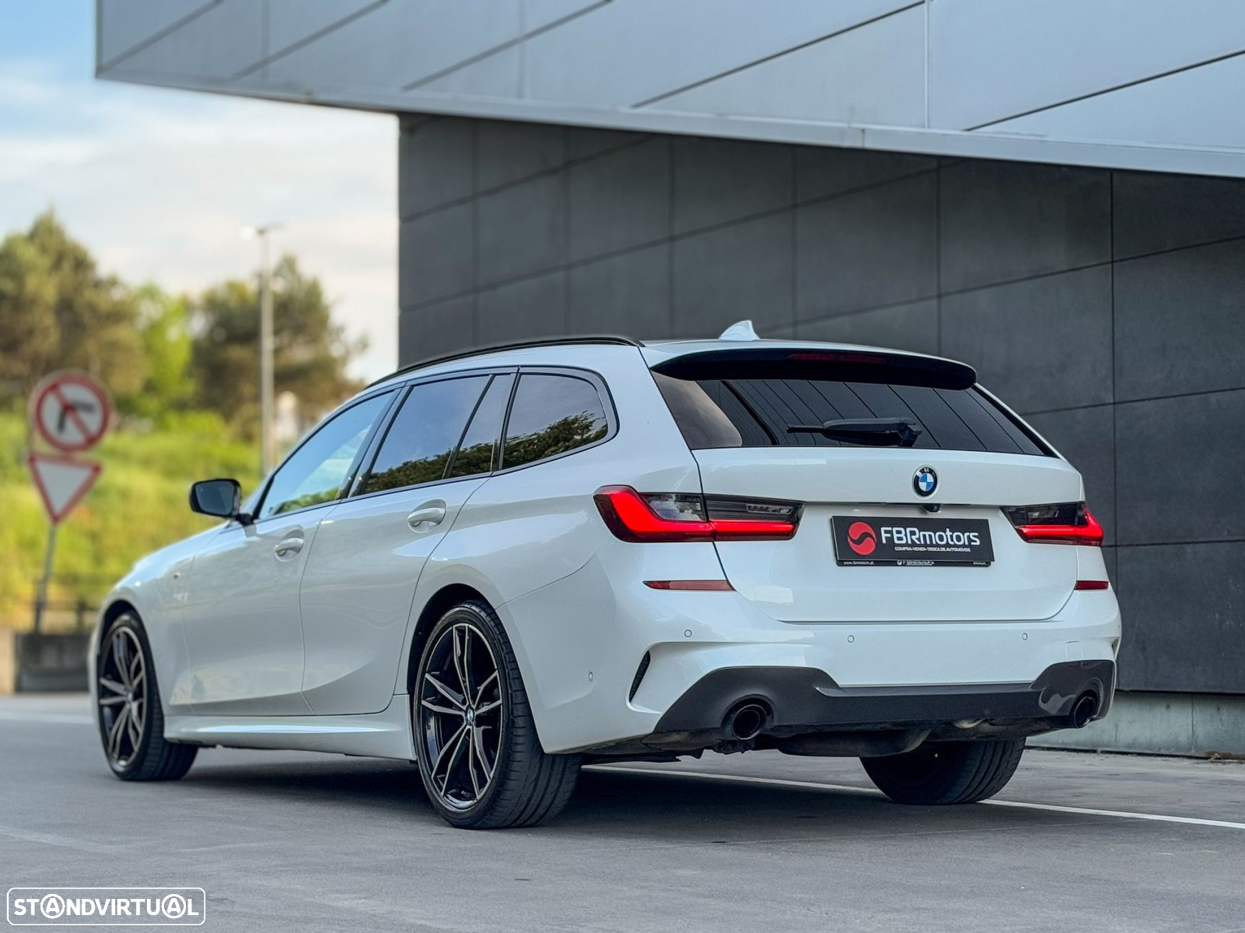 BMW 320 d Touring Pack M Auto - 11