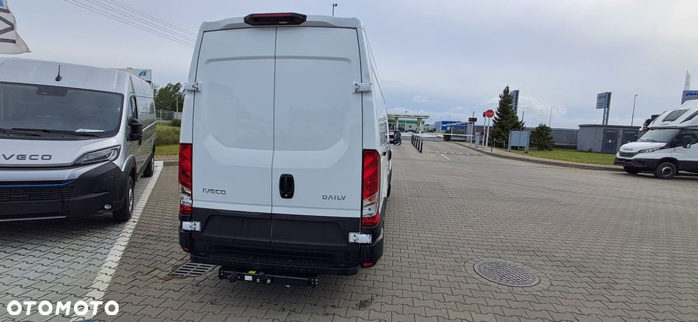 Iveco 35S16BA8 V - 19