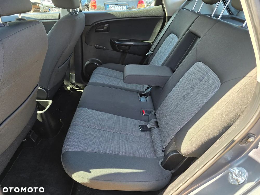 Kia Venga 1.4 CVVT ISG Dream Team Edition - 12