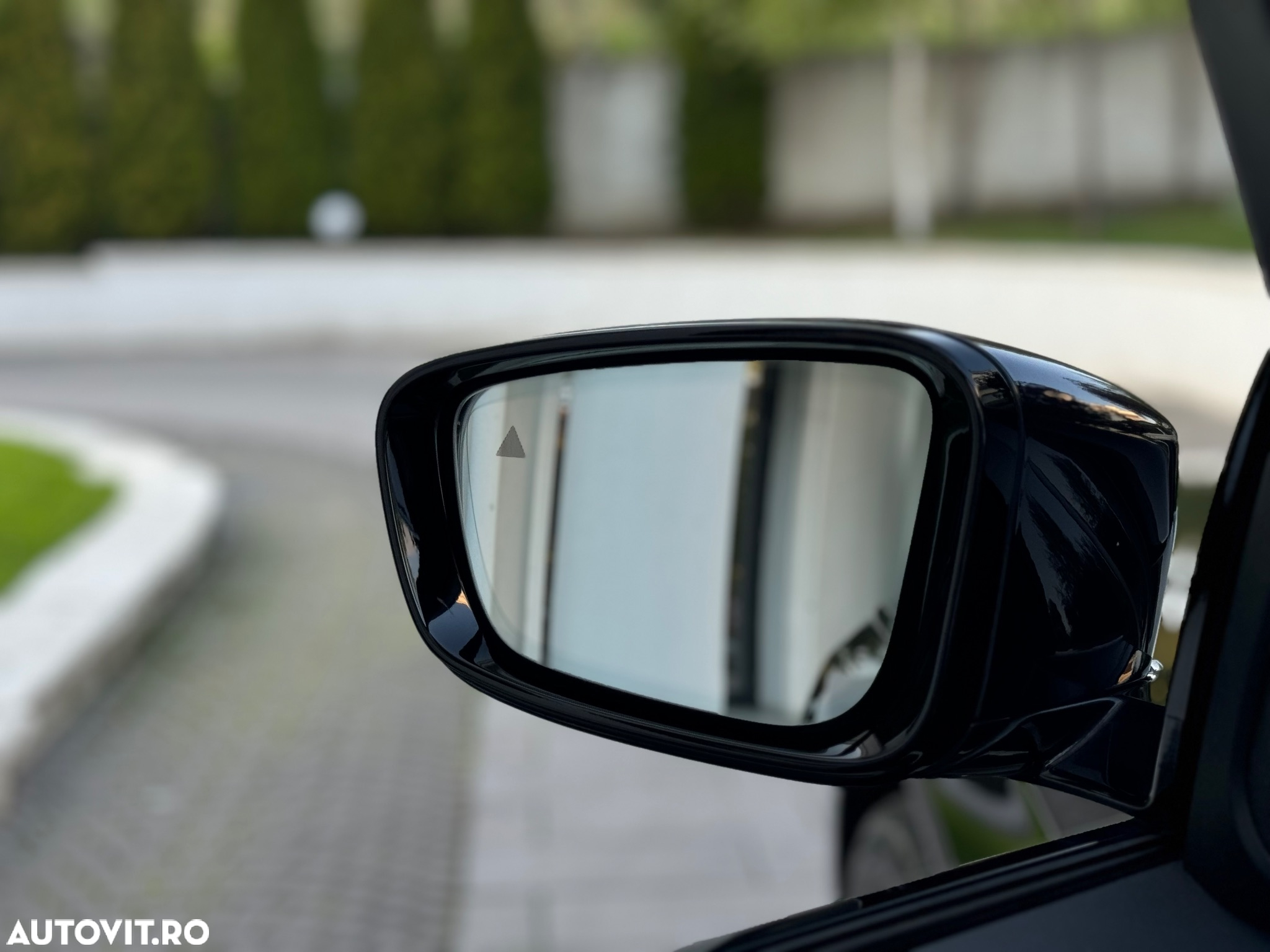 BMW Seria 5 530e Aut. - 31