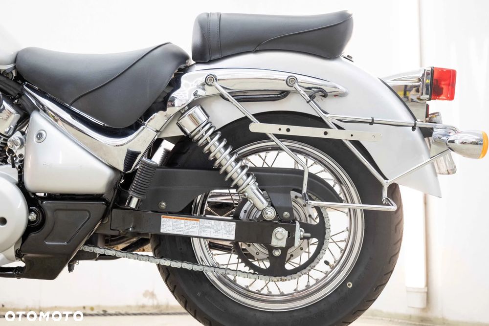 Suzuki Intruder - 16