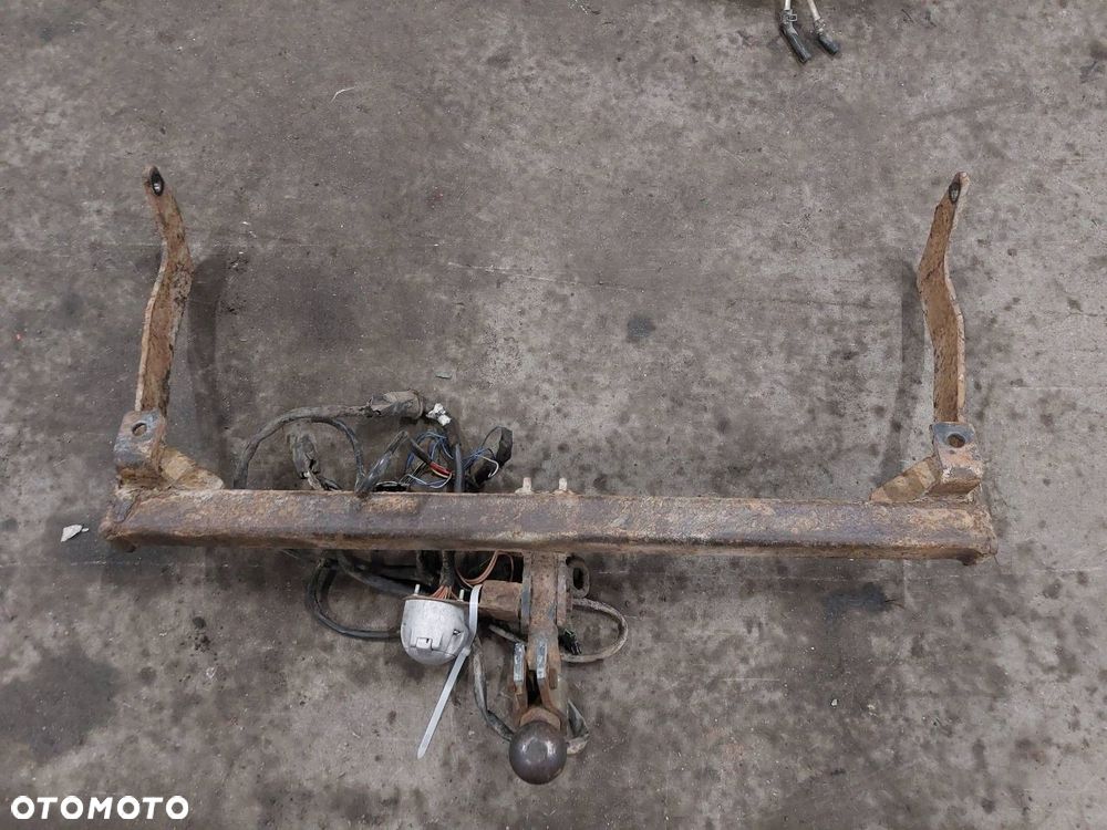 HAK HOLOWNICZY BRAK TABLICZKI VOLKSWAGEN CADDY II - 1