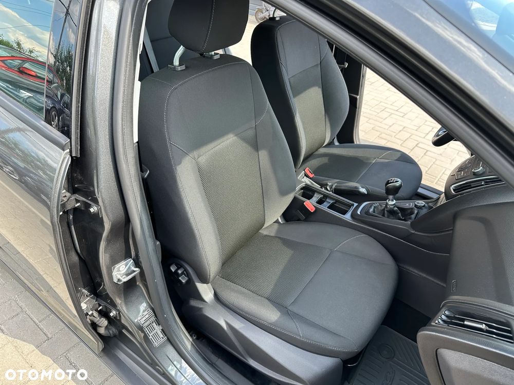Ford Focus - 21