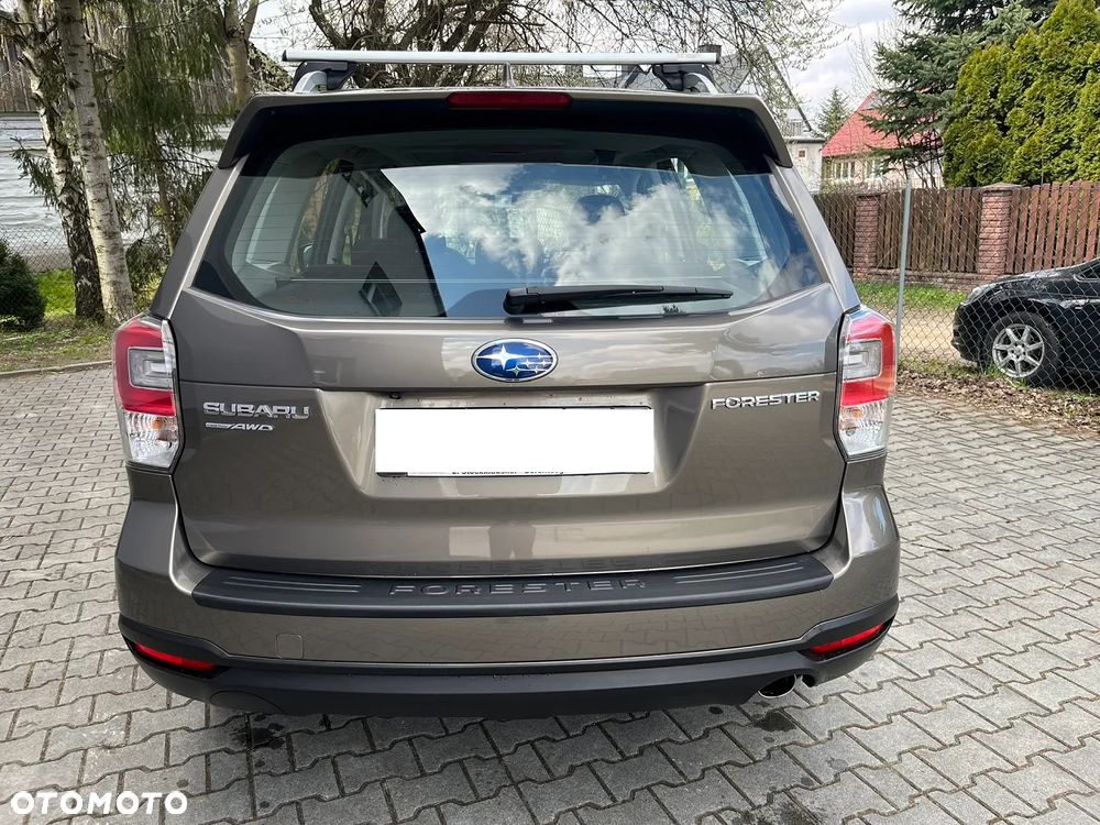 Subaru Forester 2.0 i Exclusive - 32
