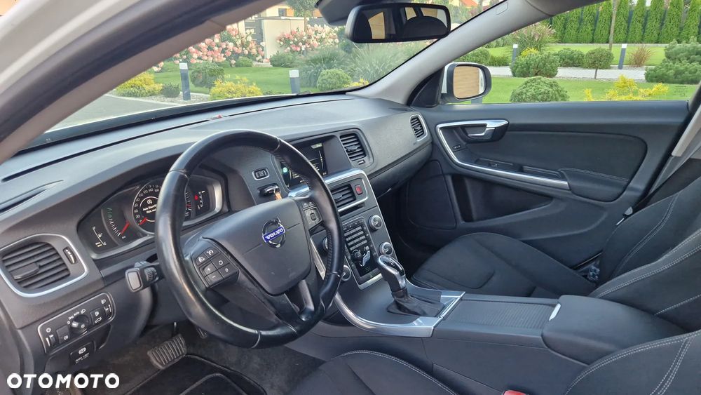 Volvo V60 D2 Momentum - 7