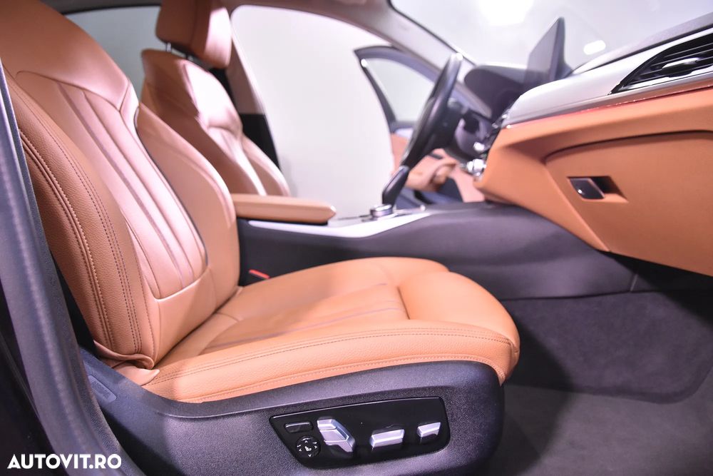 BMW Seria 5 520d Aut. - 11