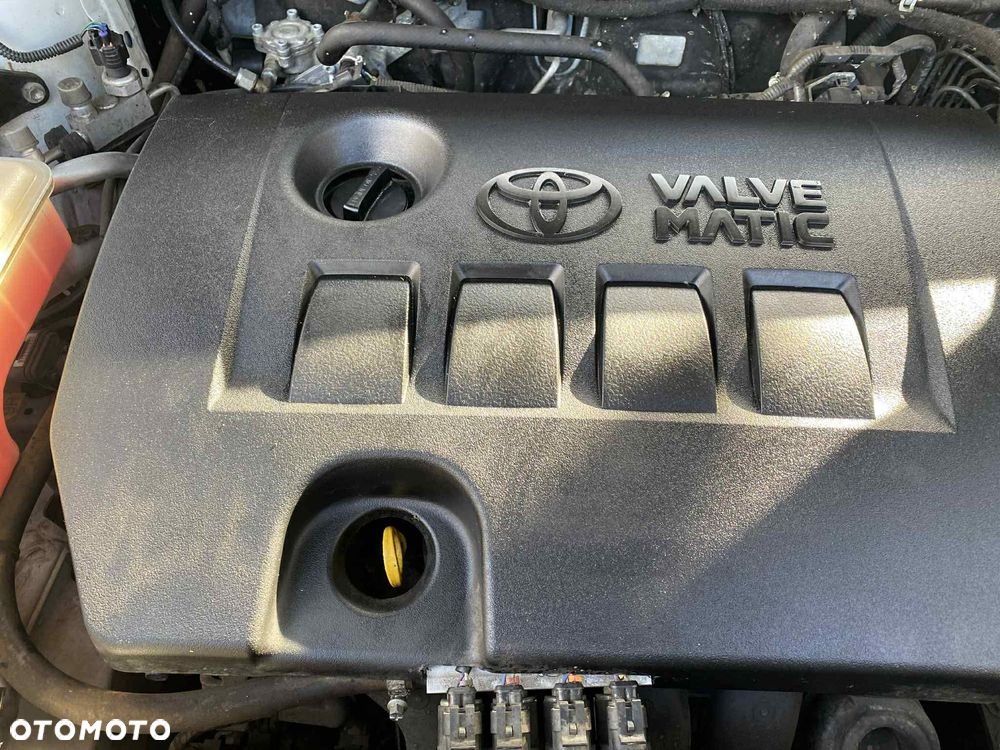 Toyota RAV4 - 10