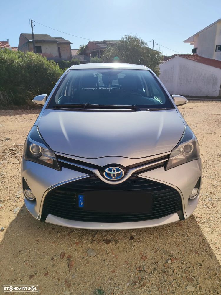 Toyota Yaris 1.5 HSD Comfort+P.Style - 1