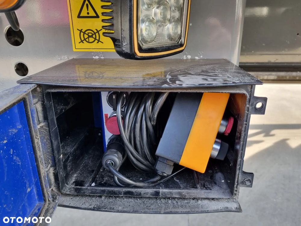 Stas Ruchoma podłoga 92m3 Podłoga 10 mm 2019 rok - 7