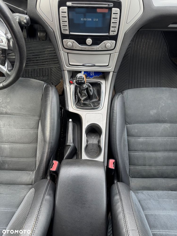 Ford Mondeo 2.0 TDCi Titanium - 19