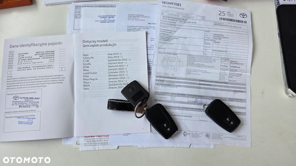 Toyota Corolla 2.0 Hybrid Executive - 32