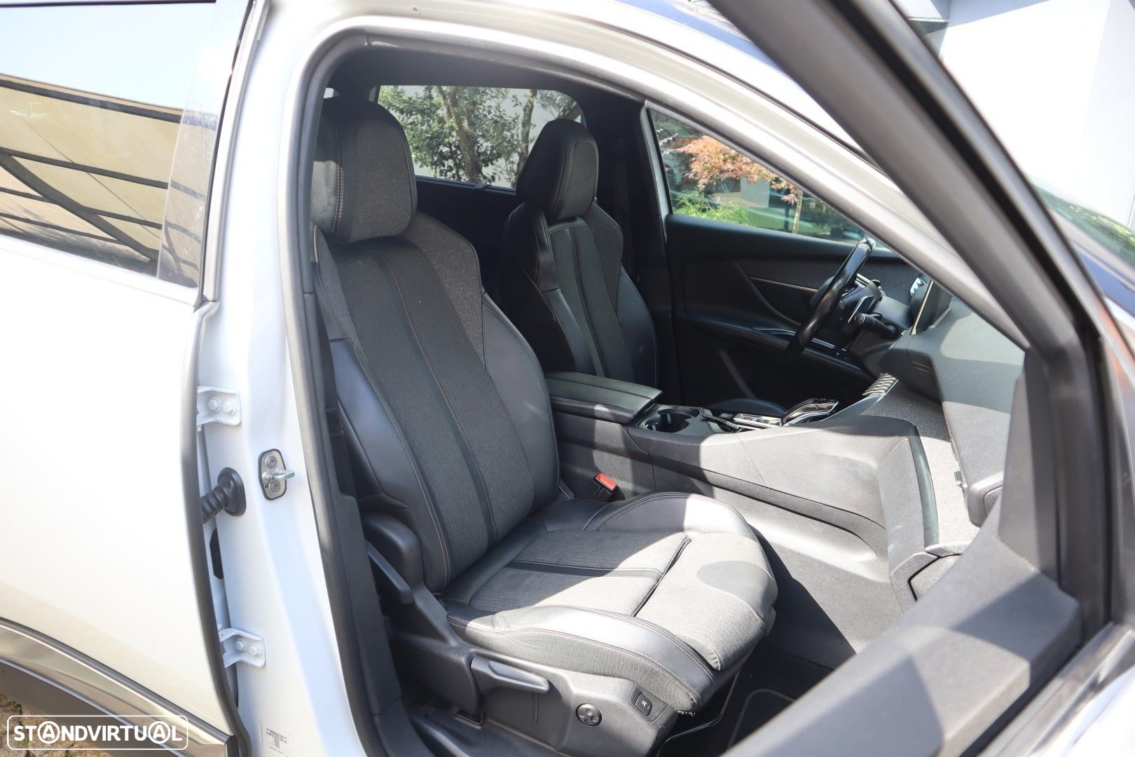Peugeot 5008 2.0 BlueHDi GT Line EAT8 - 29
