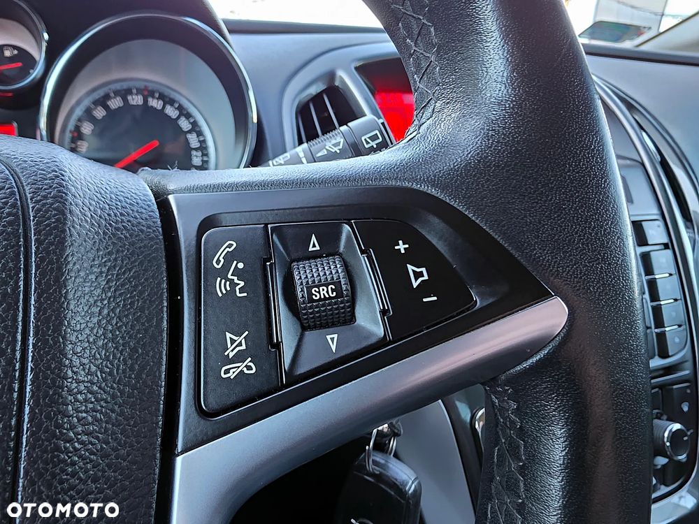 Opel Astra 1.4 T Cosmo - 14