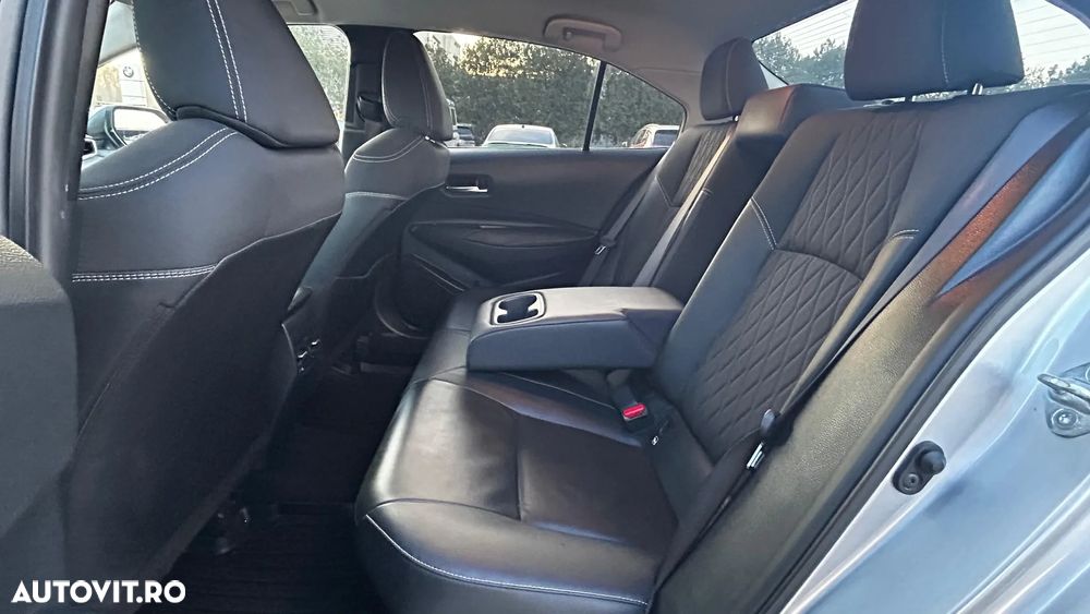 Toyota Corolla 1.8 HSD Exclusive interior Negru - 27
