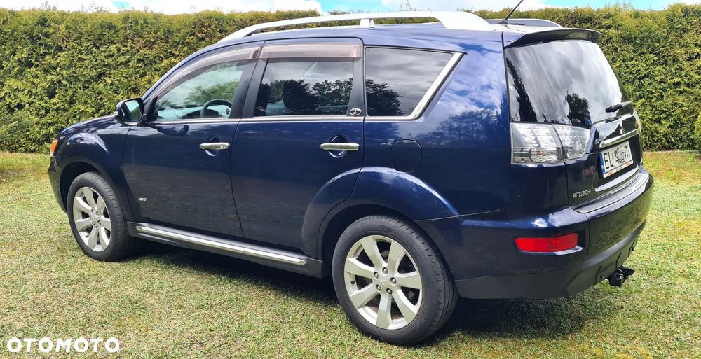 Mitsubishi Outlander 2.0 DID Intense + - 4