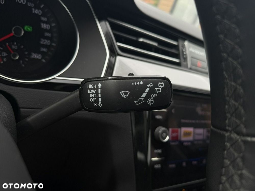 Volkswagen Passat 1.5 TSI EVO Business DSG - 11
