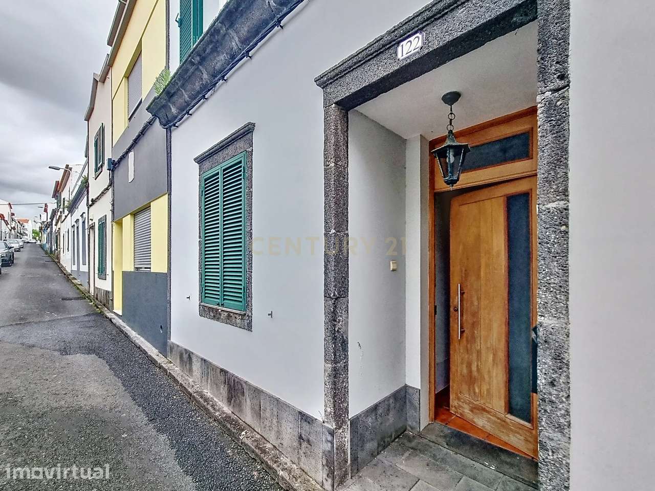 Moradia T5 em Ponta Delgada - Oportunidade Única! - Grande imagem: 3/42