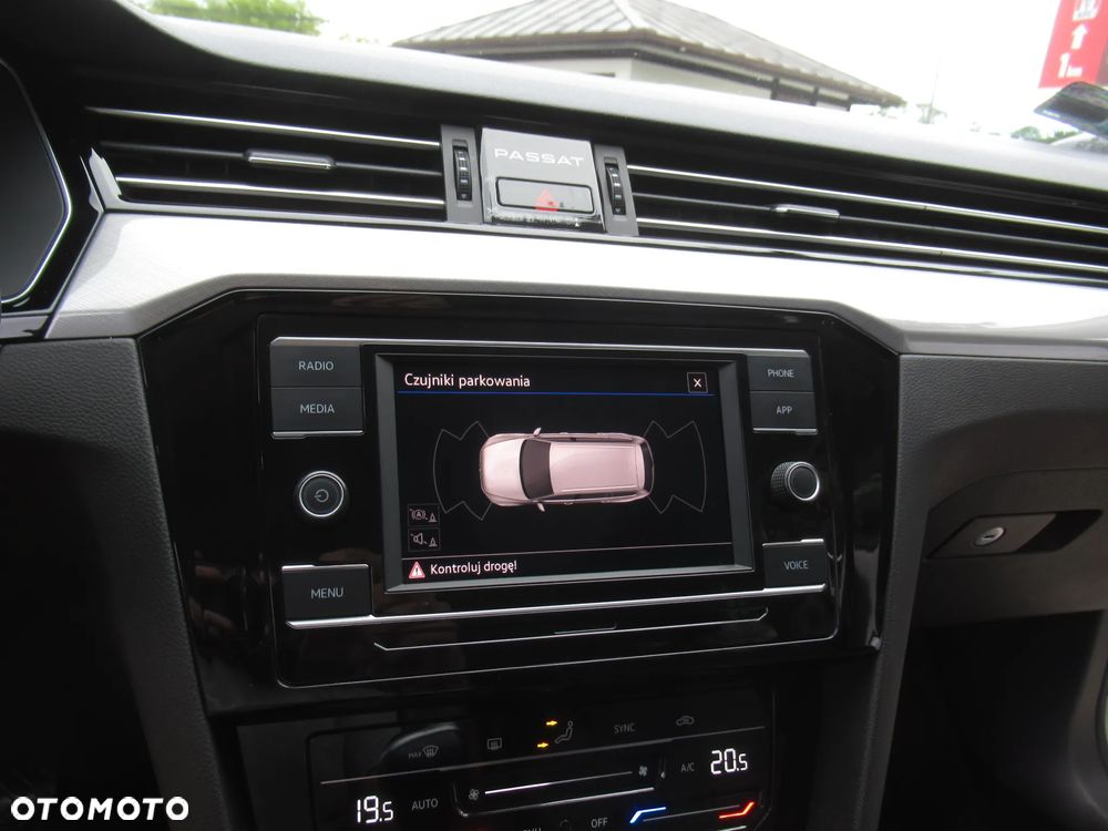 Volkswagen Passat 1.5 TSI EVO Business - 32