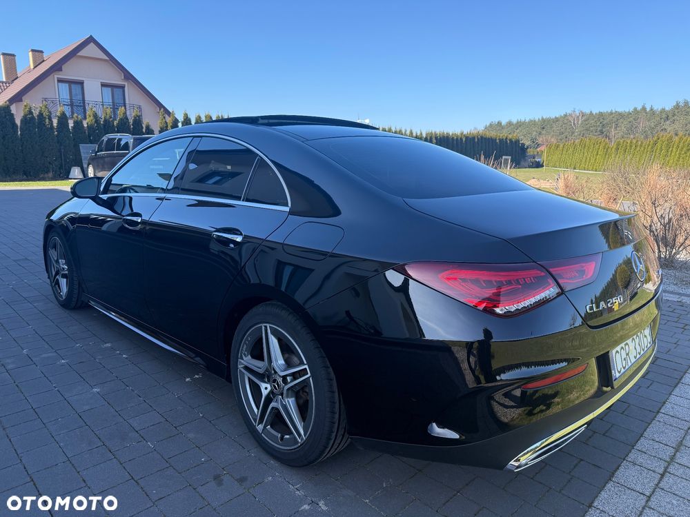 Mercedes-Benz CLA 250 4Matic 7G-DCT AMG Line - 3