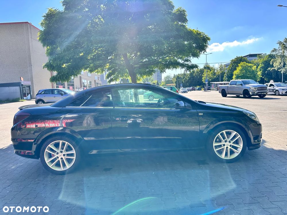 Opel Astra 1.9 CDTI Cosmo - 9