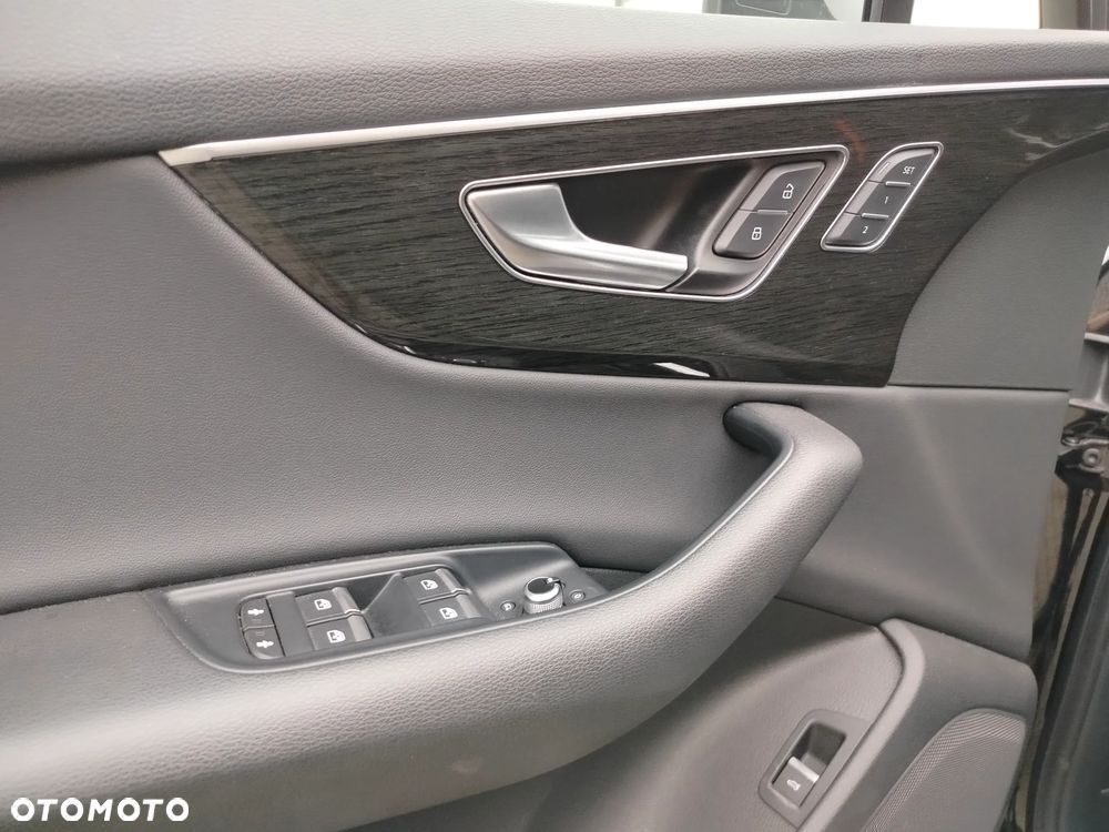 Audi Q7 3.0 TFSI Quattro Tiptronic - 9