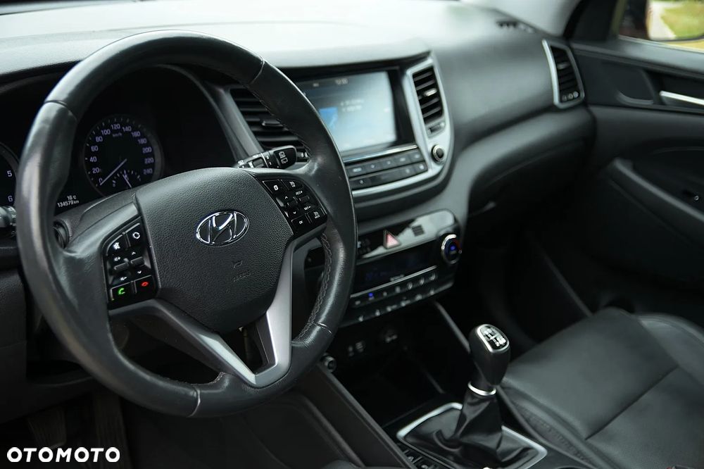 Hyundai Tucson 1.7 CRDI BlueDrive Comfort 2WD - 26