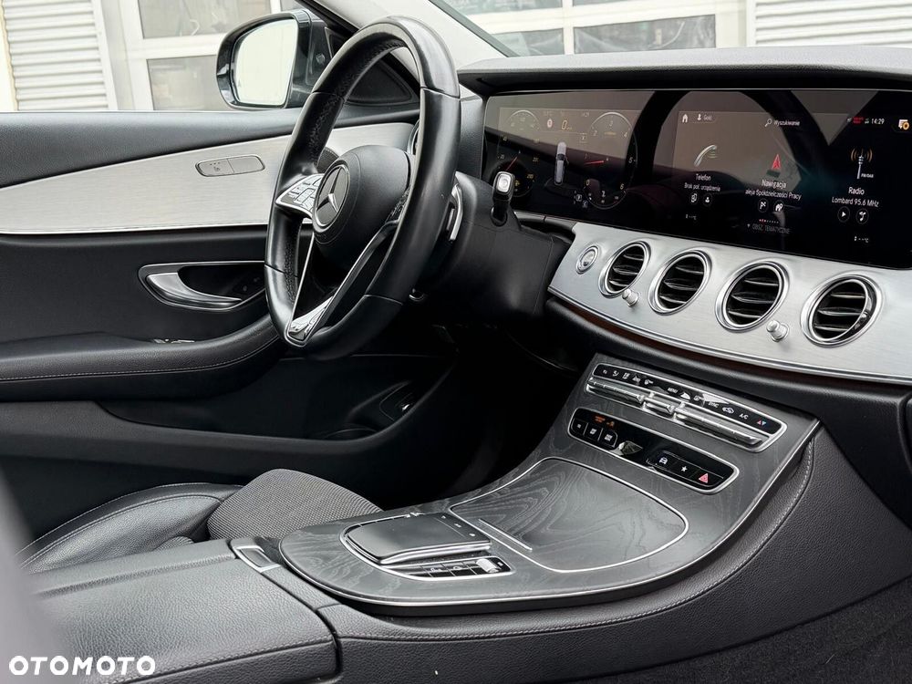 Mercedes-Benz Klasa E 220 d 4-Matic AMG/Avantgarde - 21