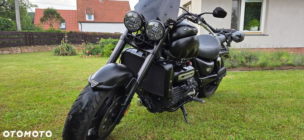 Triumph Rocket - 2