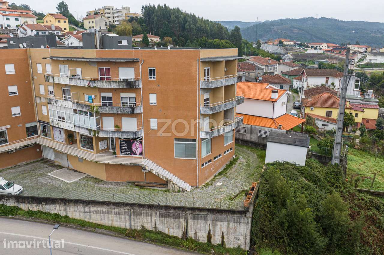Lojas - Edifício Variante em Sobreira | Paredes - Grande imagem: 5/28